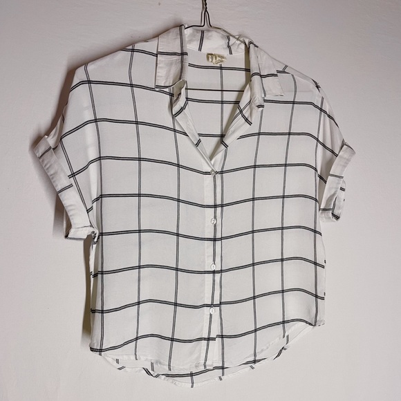 Striped B&W Button-Down - Picture 5 of 7